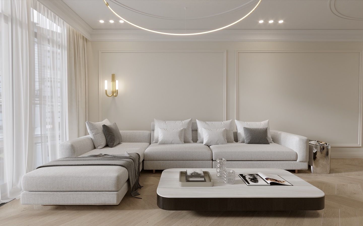 Dzīvoklis Rīgas klusajā centrā - balts luksus klases dīvāns gaišā un plašā dzīvojamā istabā